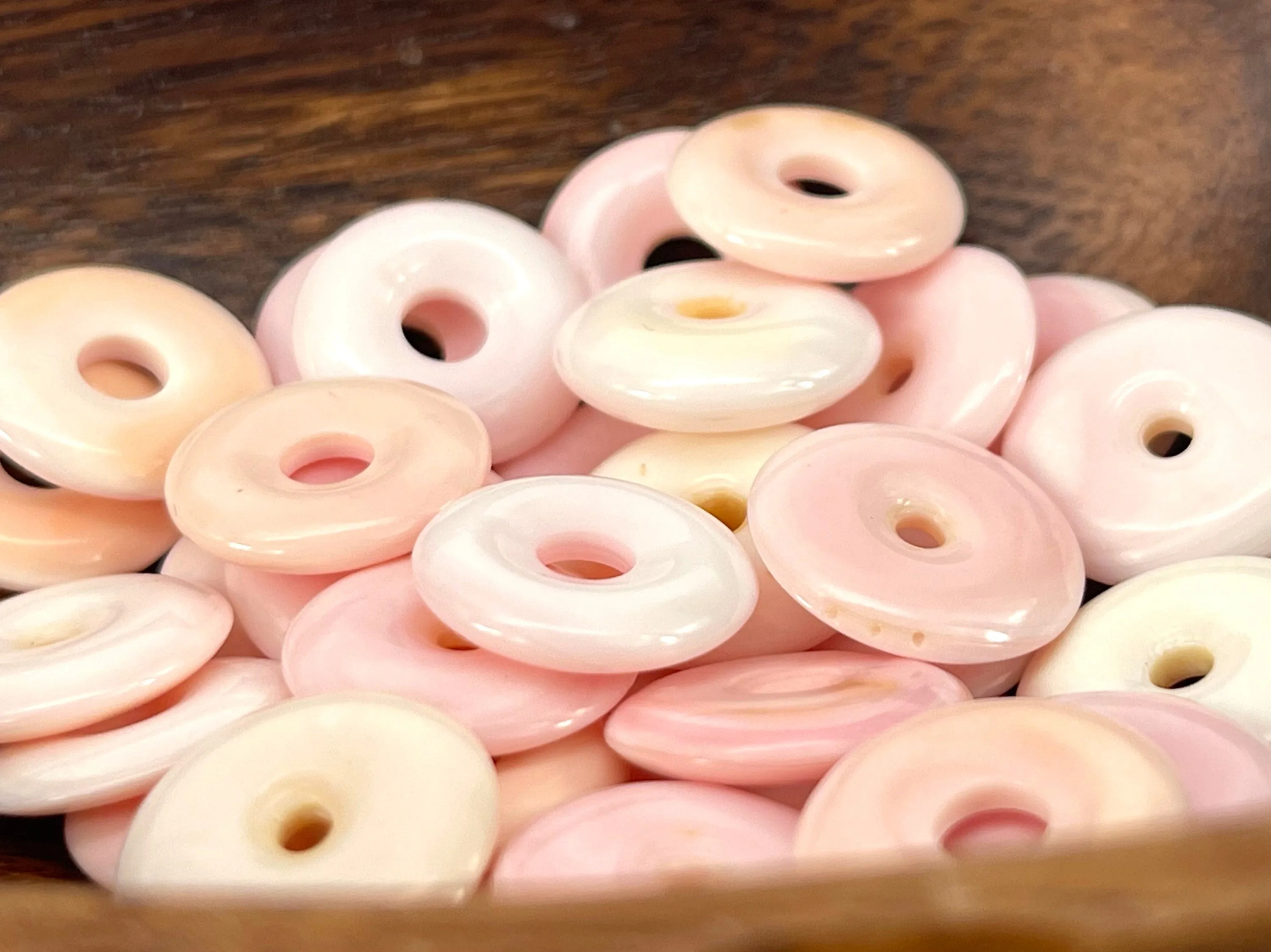 Conch pearl donut beads, Sku#M434