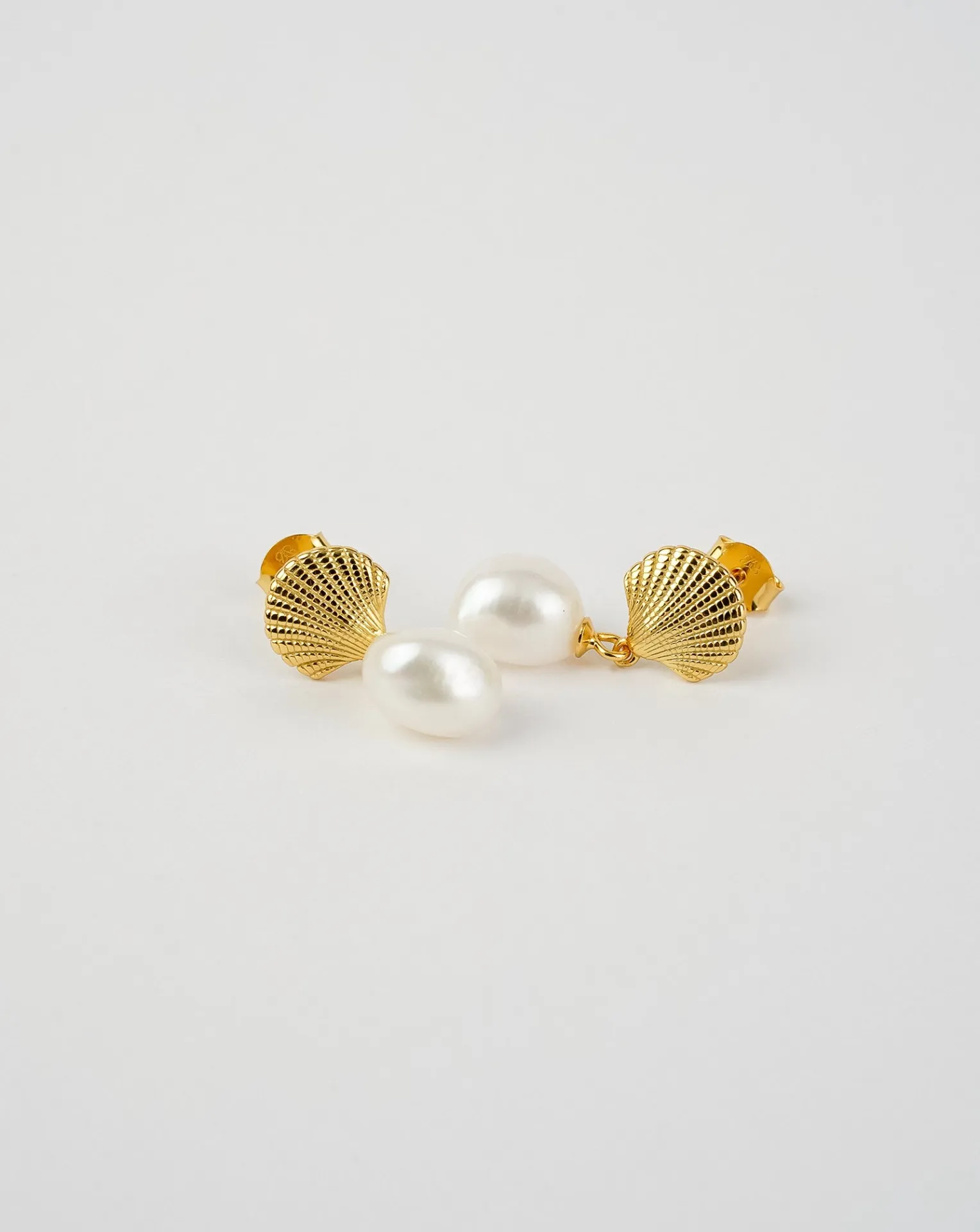 Elegant Sea Shells Pearl Earrings - Timeless Freshwater Pearl Jewelry