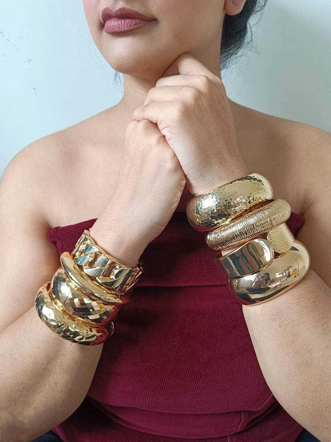 Taapsee Pannu In Antique Gold Wax Filled Bangle